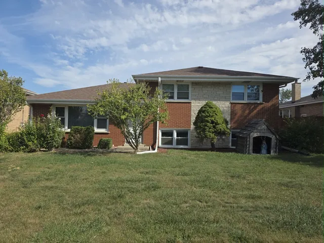$395,000 | 7749 Odell Avenue, Bridgeview, IL 60455