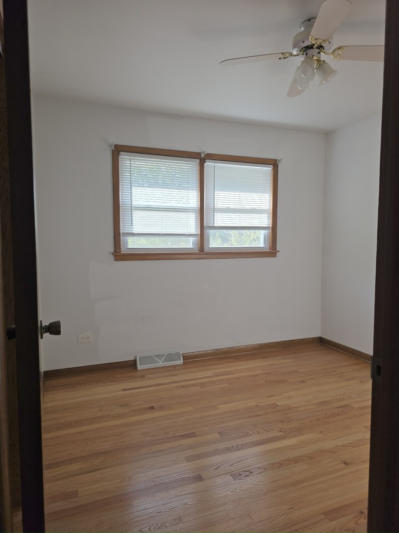 7749 Odell Avenue Bridgeview, IL 60455 - Photo 12 of 18