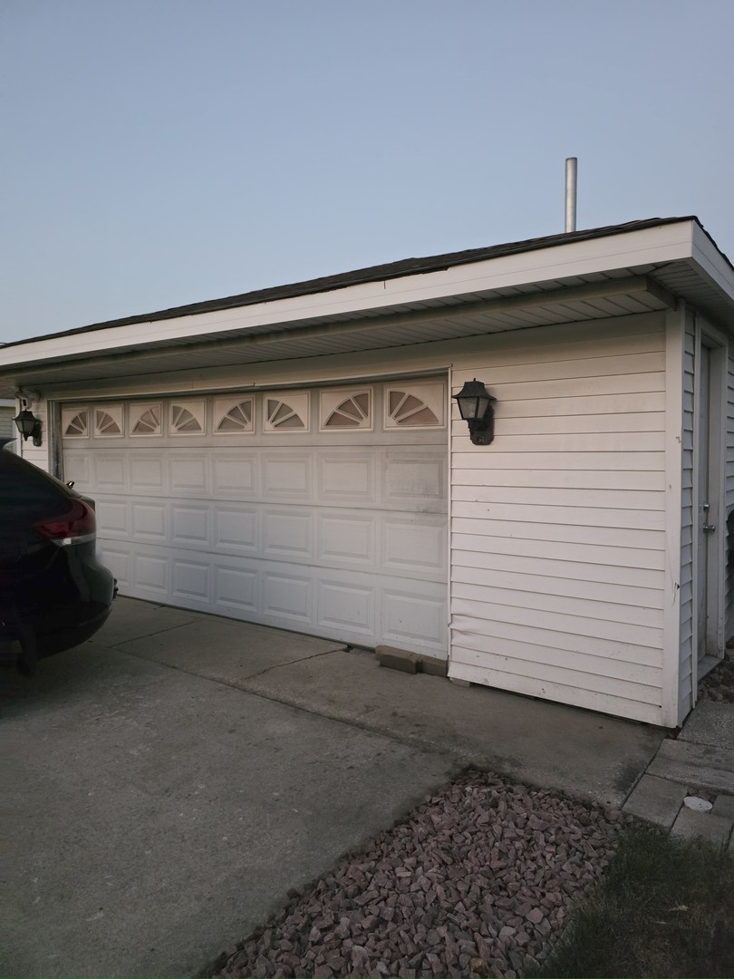 7749 Odell Avenue Bridgeview, IL 60455 - Photo 14 of 18