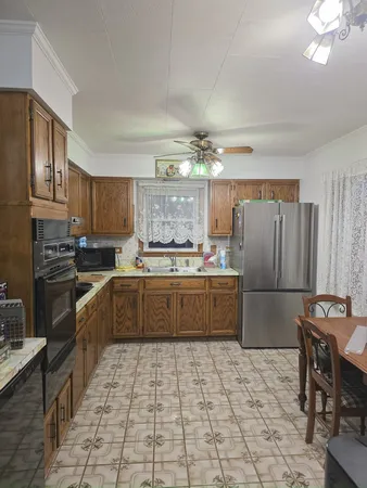 $395,000 | 7749 Odell Avenue, Bridgeview, IL 60455