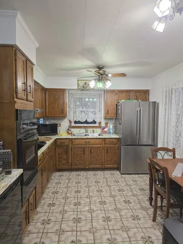 $395,000 | 7749 Odell Avenue, Bridgeview, IL 60455