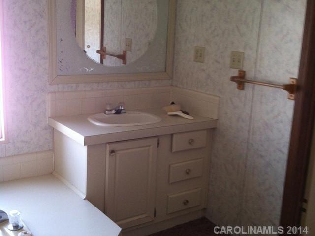 691 Jericho Road Harmony, NC 28634 - Photo 8 of 16 Gallery Image 8