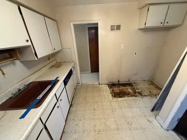 $134,500 | 17697 Norborne, Redford, MI 48240