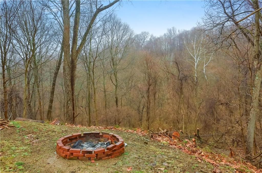 307 Harmony Road Pittsburgh, PA 15237 - Photo 5 of 24 Gallery Image 5