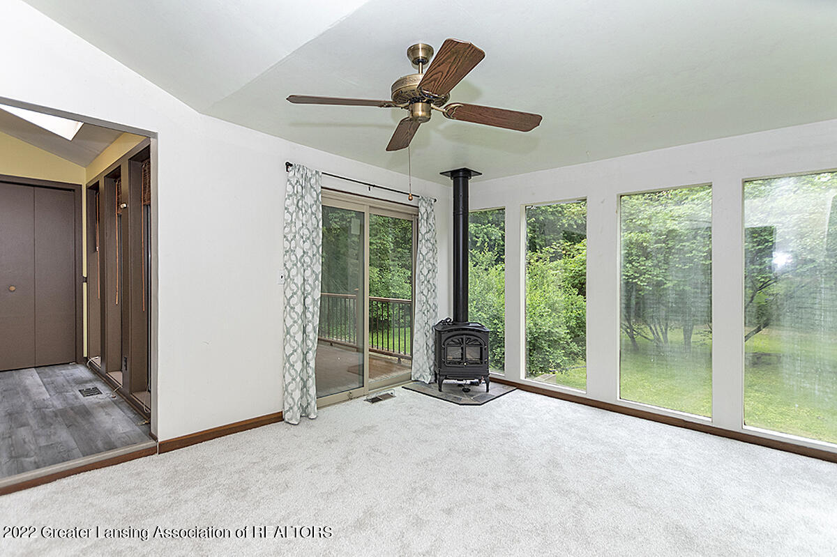 1222 Buckingham Road Haslett, MI 48840 - Photo 10 of 31 10