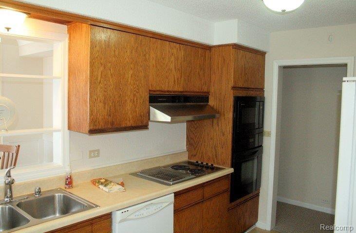 36590 Briarcliff Road Sterling Heights, MI 48312 - Photo 3 of 34 Kitchen Built-in Stove Top