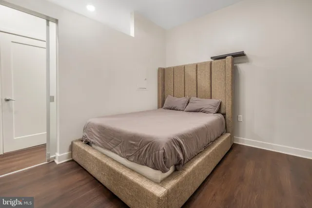 $275,000 | 1320 Fenwick Lane, Unit 7, Silver Spring, MD 20910