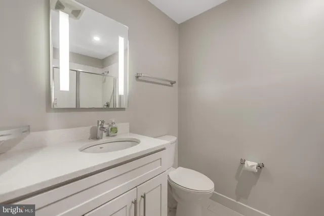 $275,000 | 1320 Fenwick Lane, Unit 7, Silver Spring, MD 20910