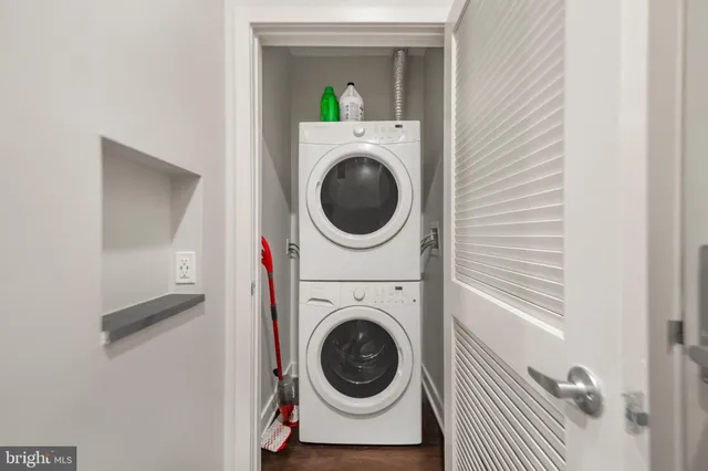 $275,000 | 1320 Fenwick Lane, Unit 7, Silver Spring, MD 20910