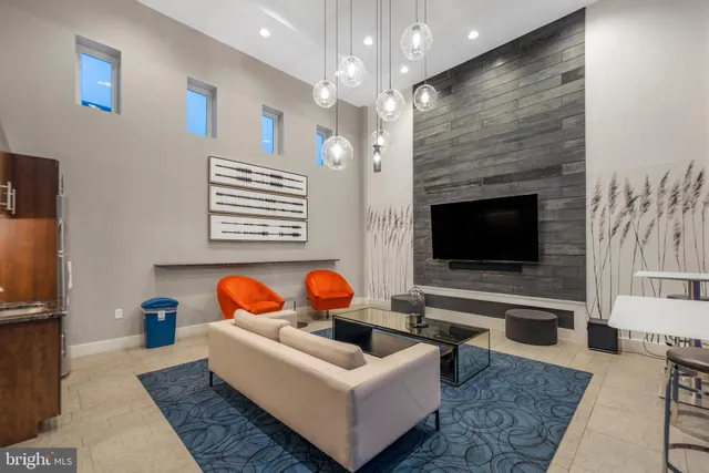 $275,000 | 1320 Fenwick Lane, Unit 7, Silver Spring, MD 20910