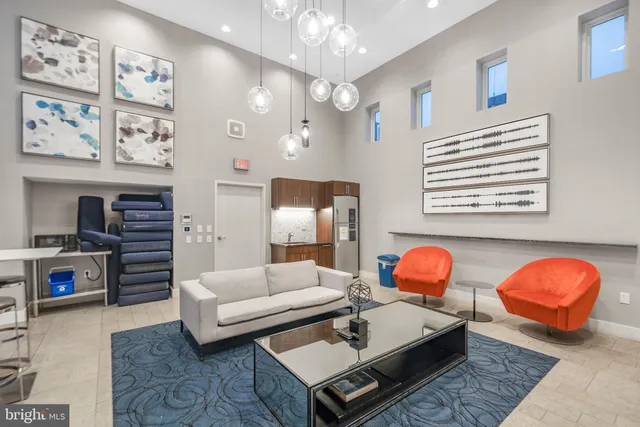 $275,000 | 1320 Fenwick Lane, Unit 7, Silver Spring, MD 20910