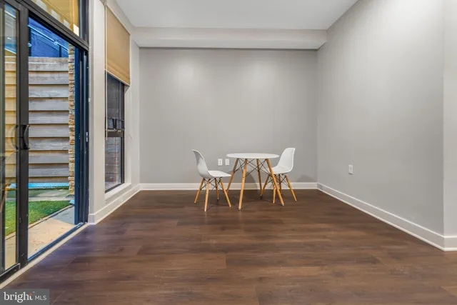 $275,000 | 1320 Fenwick Lane, Unit 7, Silver Spring, MD 20910