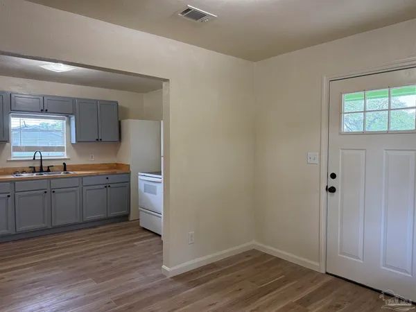 $1,150 | 1416 North 6th Avenue, Pensacola, FL 32503