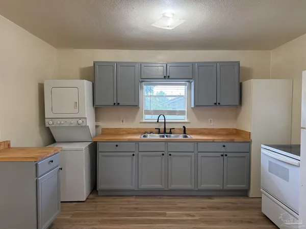 $1,150 | 1416 North 6th Avenue, Pensacola, FL 32503