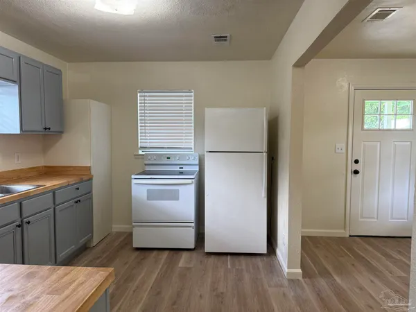 $1,150 | 1416 North 6th Avenue, Pensacola, FL 32503