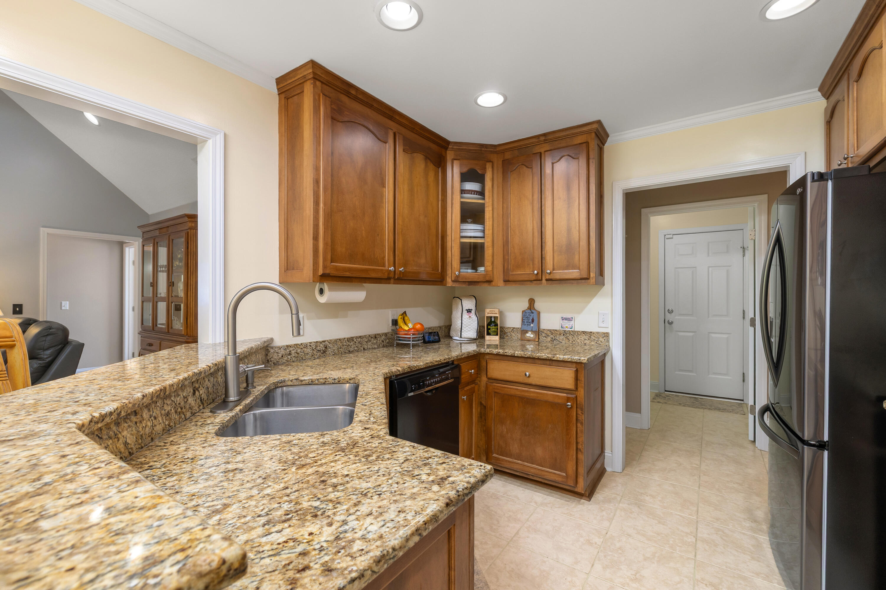 4220 Excursion Drive Dalzell, SC 29040 - Photo 7 of 37 19