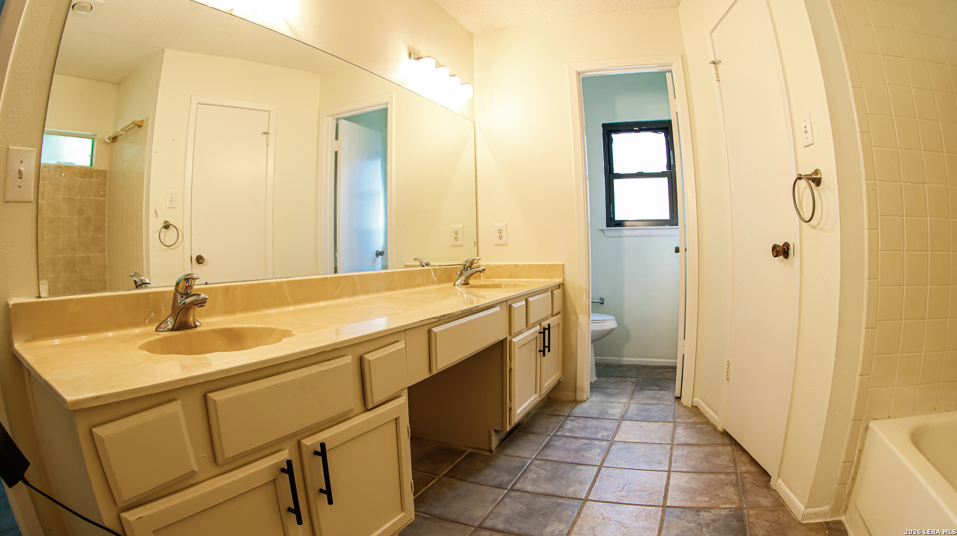 7147 Comanche Ridge Drive Converse, TX 78109 - Photo 10 of 13 Gallery Image 10