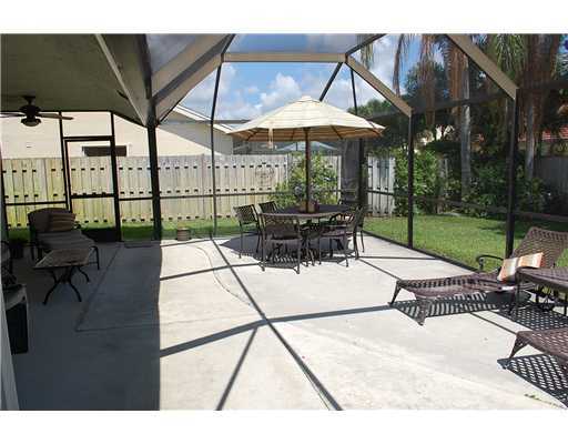 345 Sandalwood Lane Boca Raton, FL 33487 - Photo 3 of 17 Additional Photo