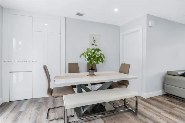 $520,000 | 330 North 70th Avenue, Hollywood, FL 33024