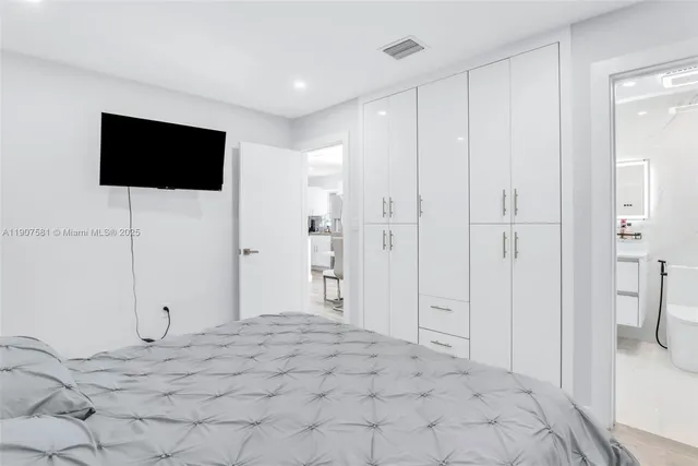 $520,000 | 330 North 70th Avenue, Hollywood, FL 33024