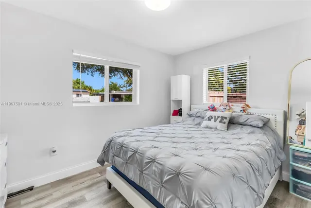 $520,000 | 330 North 70th Avenue, Hollywood, FL 33024