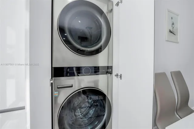 $520,000 | 330 North 70th Avenue, Hollywood, FL 33024