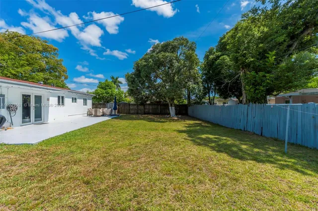 $520,000 | 330 North 70th Avenue, Hollywood, FL 33024