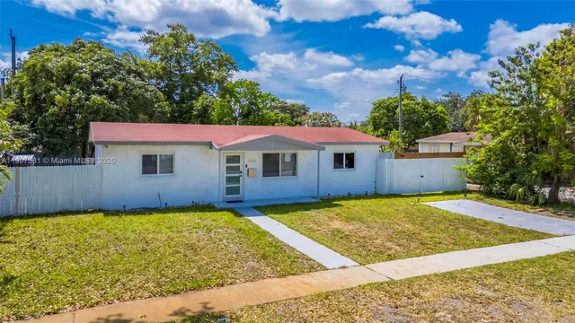 $520,000 | 330 North 70th Avenue, Hollywood, FL 33024