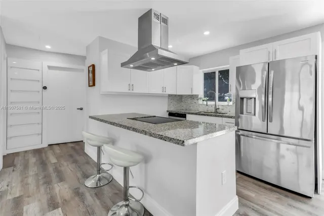 $520,000 | 330 North 70th Avenue, Hollywood, FL 33024