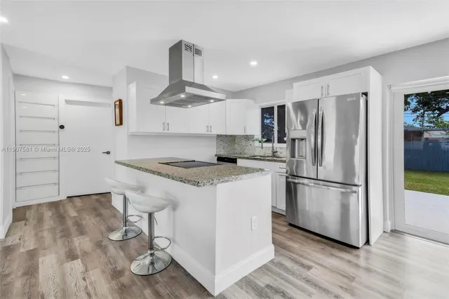 $520,000 | 330 North 70th Avenue, Hollywood, FL 33024