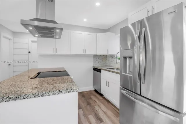 $520,000 | 330 North 70th Avenue, Hollywood, FL 33024