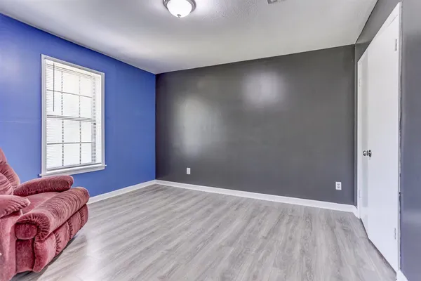 $357,900 | 3700 Lakeview Road, Memphis, TN 38116