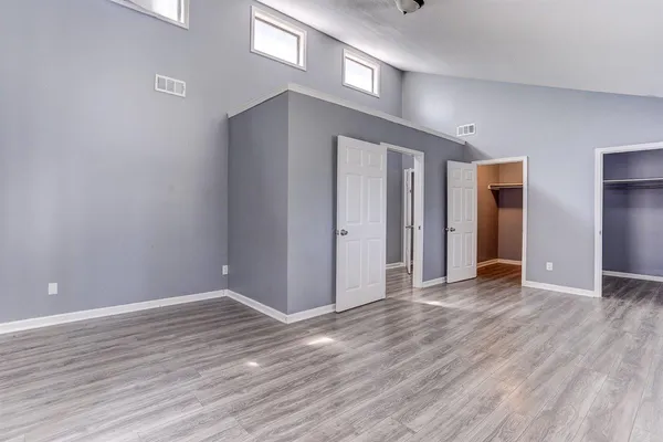 $357,900 | 3700 Lakeview Road, Memphis, TN 38116