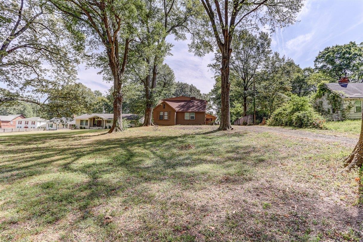 3700 Lakeview Road Memphis, TN 38116 - Photo 7 of 40 a view of a outdoor space with trees