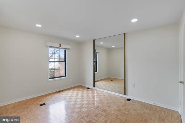 $3,600 | 5412 Wycklow Court, Alexandria, VA 22304