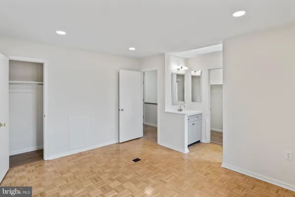 $3,600 | 5412 Wycklow Court, Alexandria, VA 22304