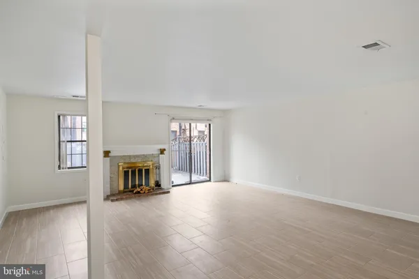 $3,600 | 5412 Wycklow Court, Alexandria, VA 22304