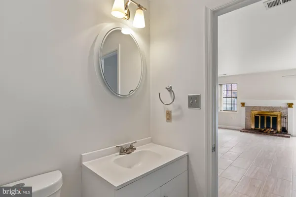 $3,600 | 5412 Wycklow Court, Alexandria, VA 22304