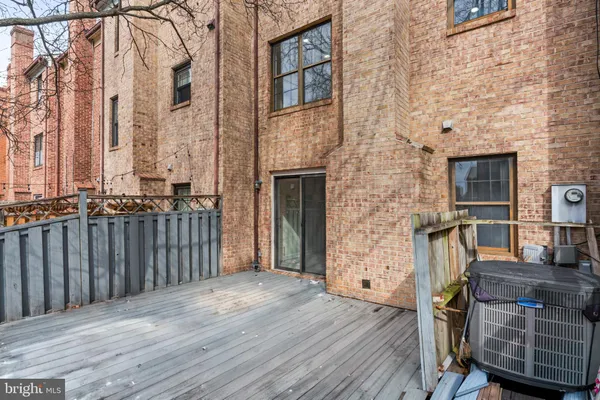 $3,600 | 5412 Wycklow Court, Alexandria, VA 22304