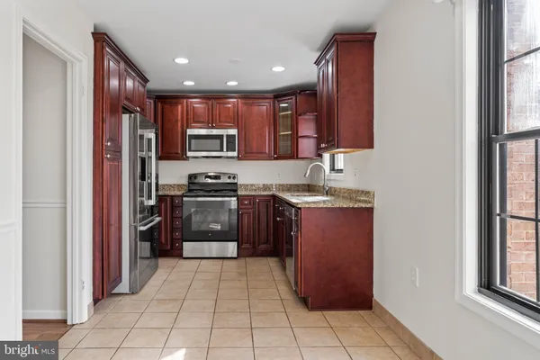 $3,600 | 5412 Wycklow Court, Alexandria, VA 22304