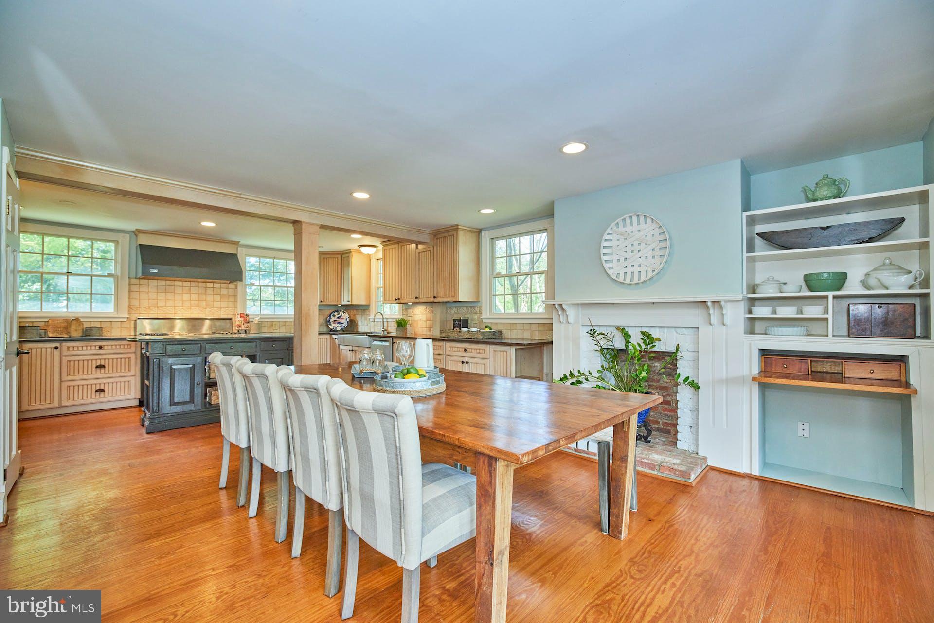 182 West Bay Front Road Lothian, MD 20711 - Photo 24 of 87 Amazing eat-in kitchen