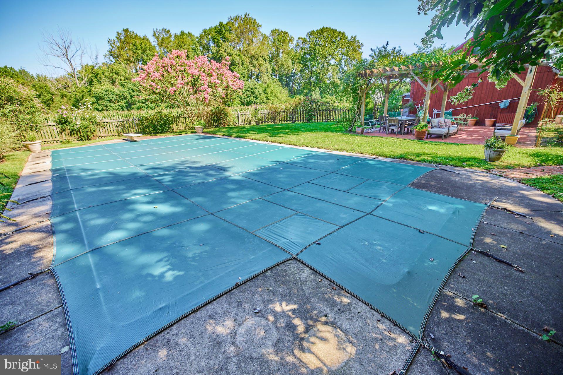 182 West Bay Front Road Lothian, MD 20711 - Photo 65 of 87 In ground pool