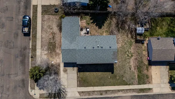 $1,000,000 | 11 6th Avenue West, Dickinson, ND 58601