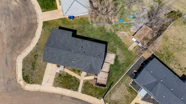 $1,000,000 | 11 6th Avenue West, Dickinson, ND 58601