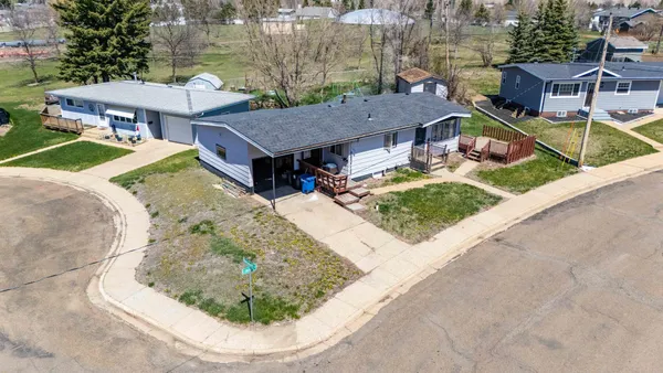 $1,000,000 | 11 6th Avenue West, Dickinson, ND 58601
