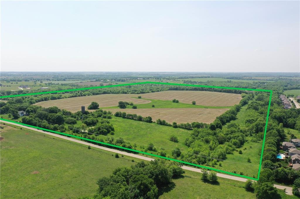 18721 West 207th Street Spring Hill, KS 66083 - Photo 7 of 21