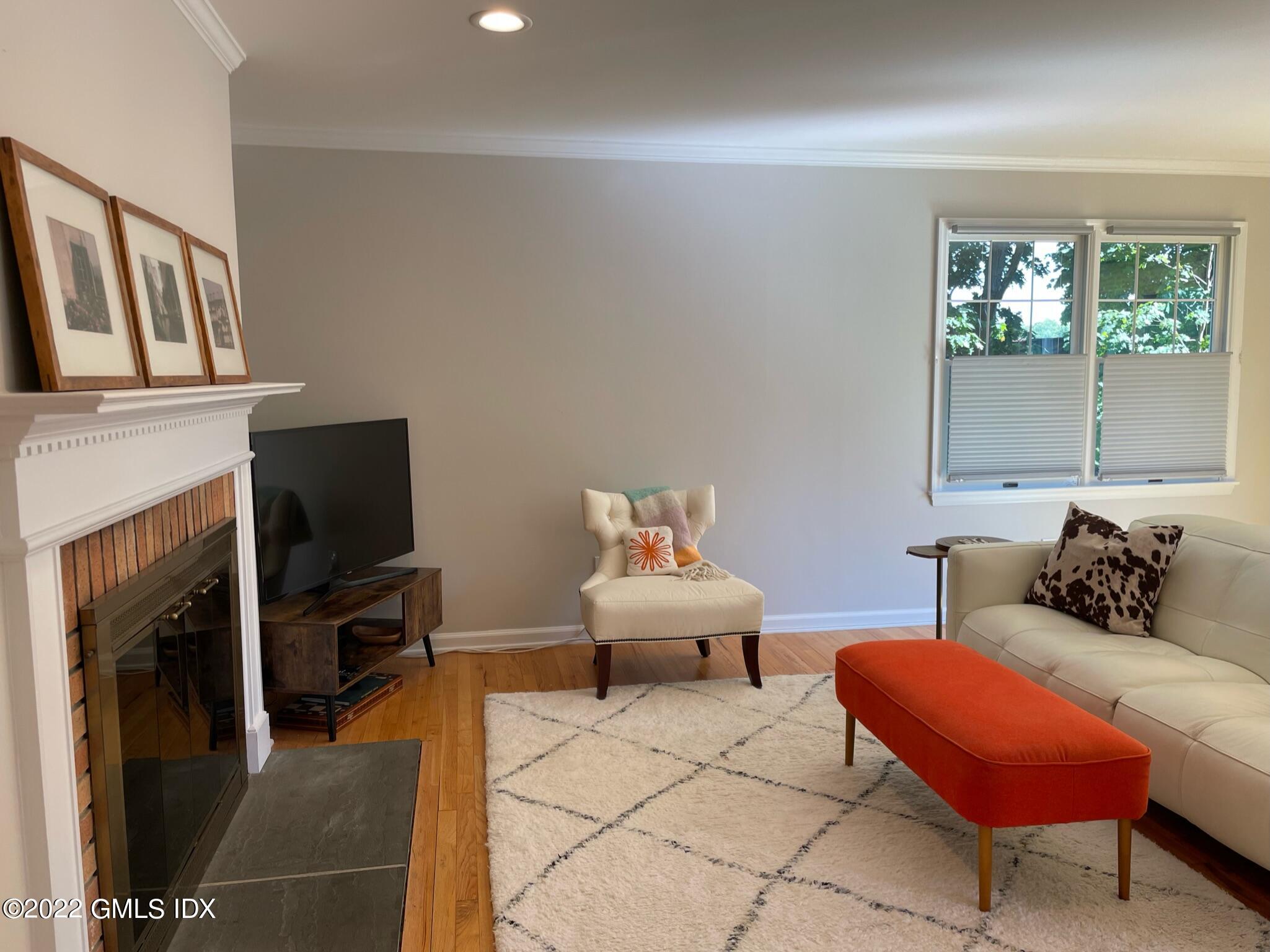 78 River Road, Unit 16 Cos Cob, CT 06807 - Photo 16 of 40 Living room