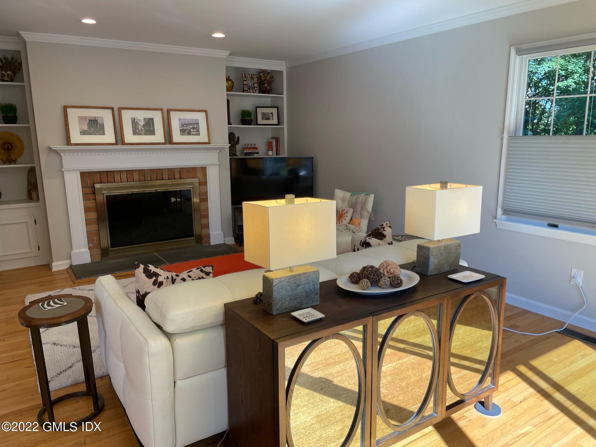 78 River Road, Unit 16 Cos Cob, CT 06807 - Photo 17 of 40 Living room