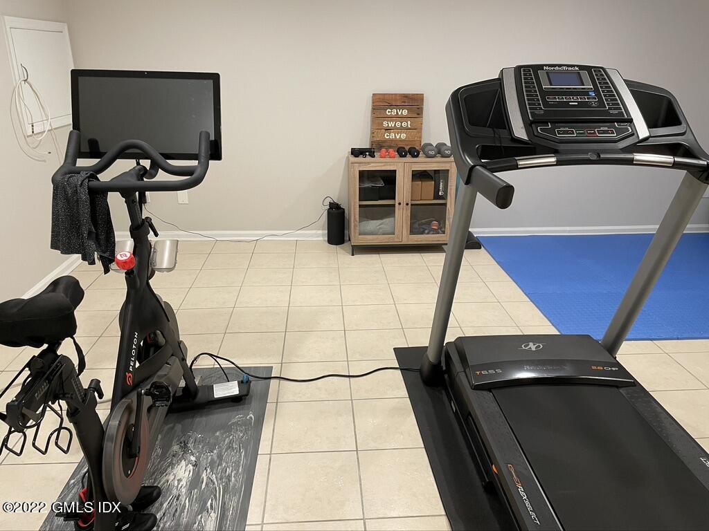 78 River Road, Unit 16 Cos Cob, CT 06807 - Photo 34 of 40 Gym