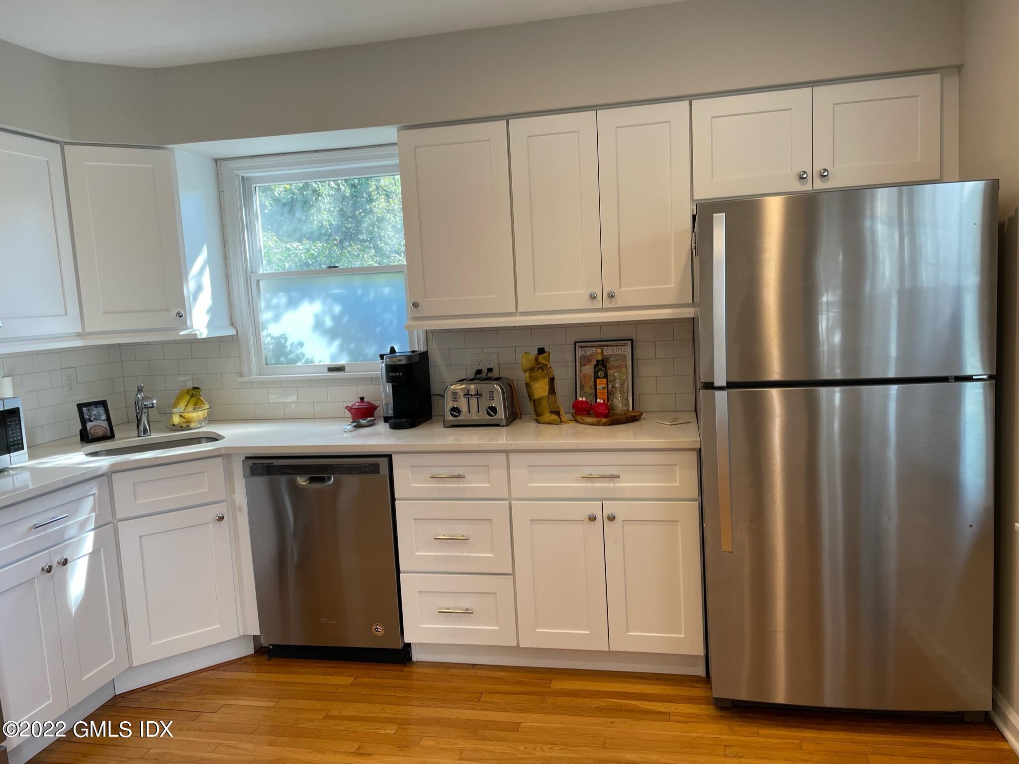 78 River Road, Unit 16 Cos Cob, CT 06807 - Photo 4 of 40 Eat in kitchen